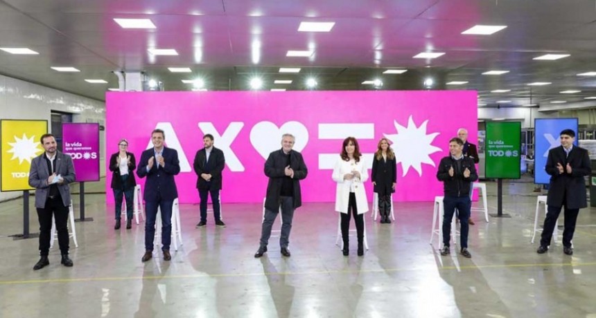Alberto y Cristina presentaron a los candidatos del Frente de Todos