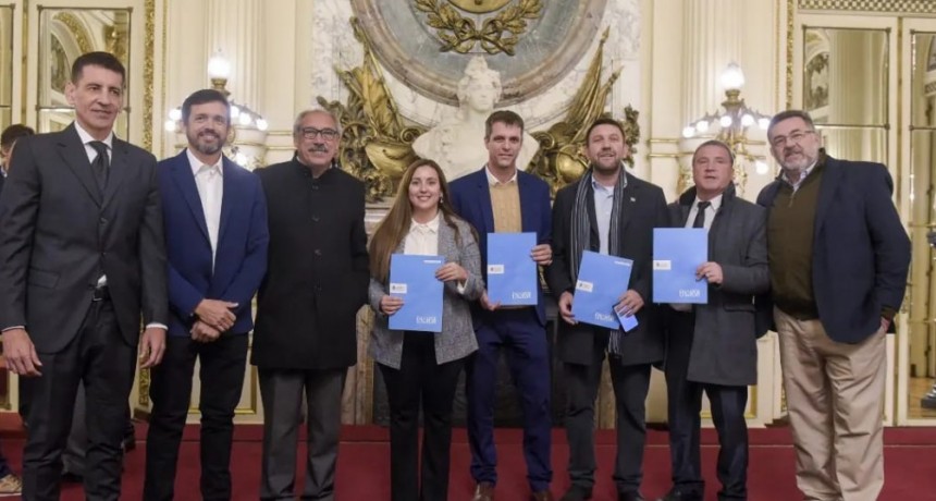El gobierno provincial firmó con la Nación convenio por importantes obras hídricas