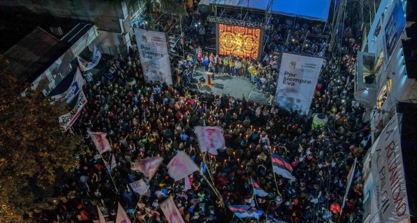 Masivo acto del PJ por el 70° aniversario de la muerte de Eva Perón