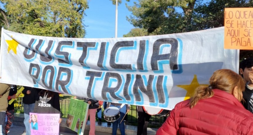   Familiares y amigos de Trini marcharon pidiendo justicia 