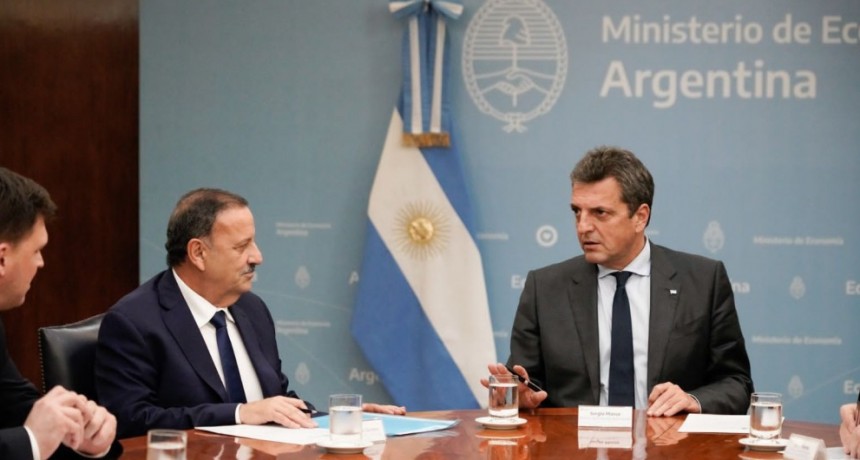Quintela firmó con Massa un convenio para agricultores familiares por 294 millones de pesos 