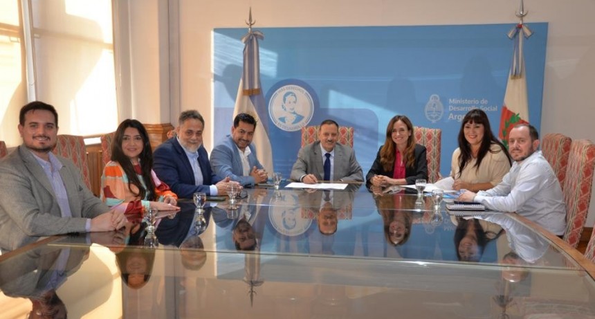 Quintela firmó convenio con la Nación para la ejecución de alrededor de 500 lotes con servicios