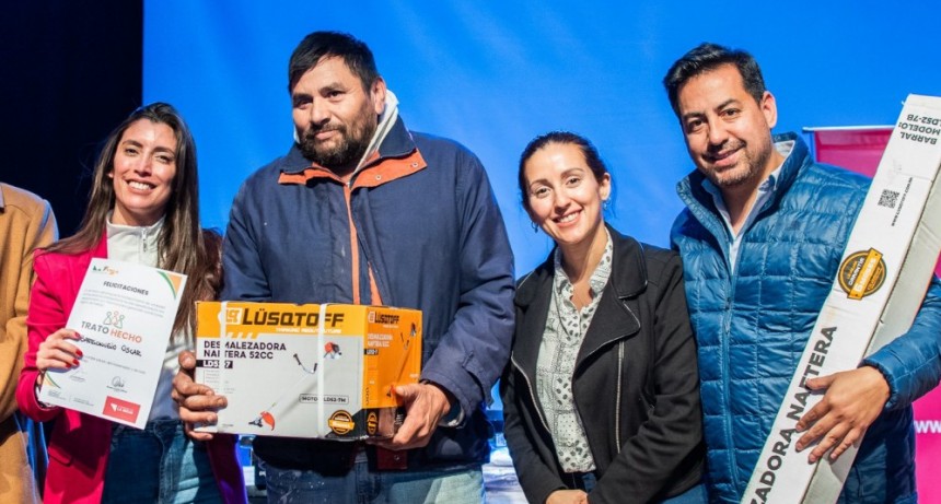 El gobierno provincial hizo entrega de subsidio a la Textil Arauco Tex
