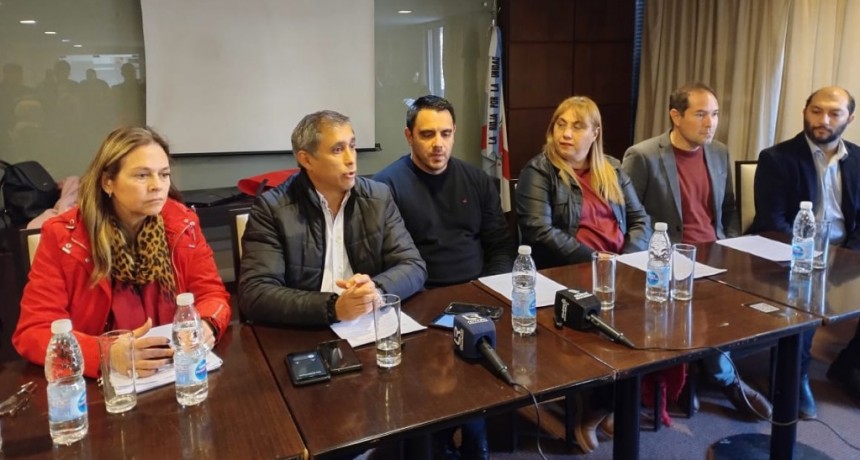 Paredes Urquiza presentó una batería de propuestas