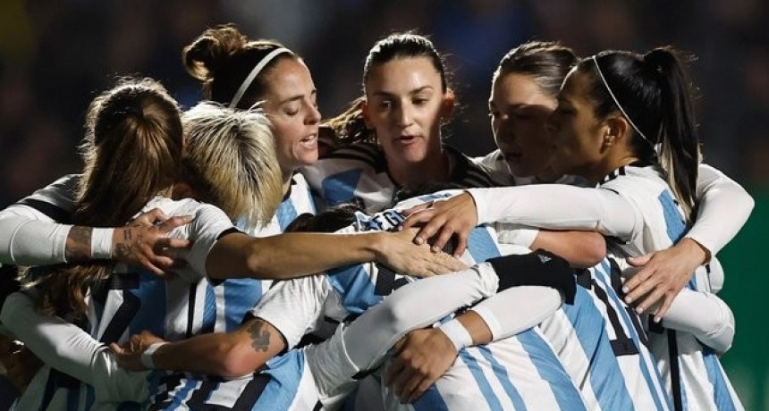 Mundial de fútbol femenino:  Argentina busca hacer historia ante Sudáfrica