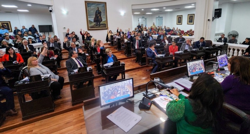 Convencionales Constituyentes esperan aprobar el texto definitivo de la nueva Constitución