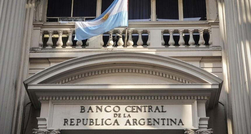 El Banco Central arranca con más de 700 millones de dólares de pérdida la nueva etapa del plan financiero de Milei