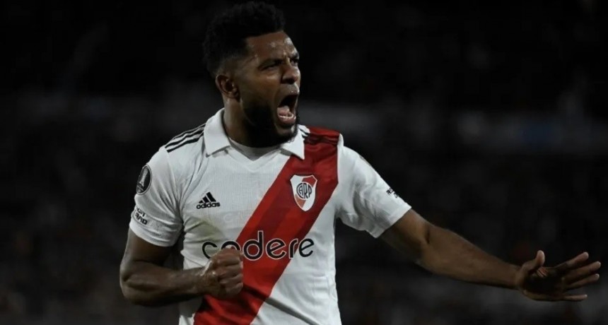 En un emotivo encuentro, River y Lanús igualaron 2 a 2