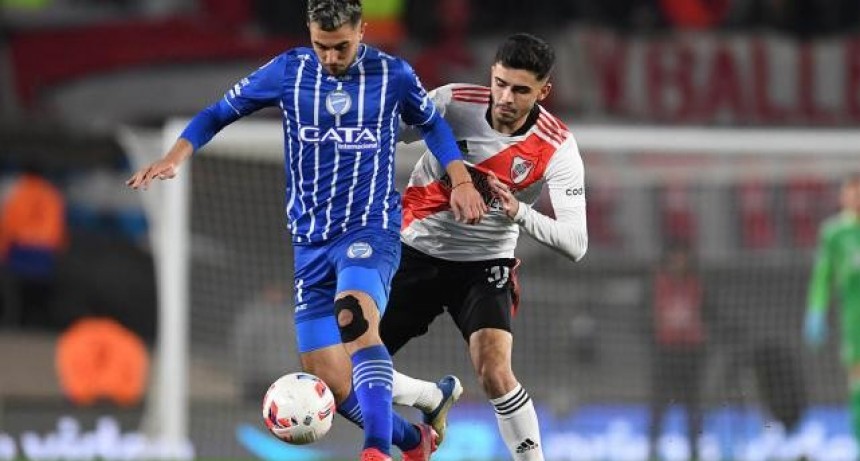 Un River sin rumbo cayó en Mendoza ante Godoy Cruz