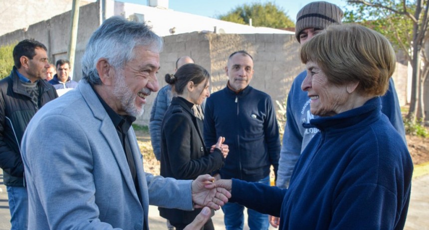 Armando Molina inauguró la obra de calle Los Tilos