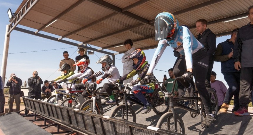 La Rioja ya cuenta con un partidor reglamentario en la pista de BMX