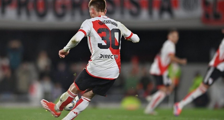 Mastantuono le dio la victoria a River en la despedida de Demichelis