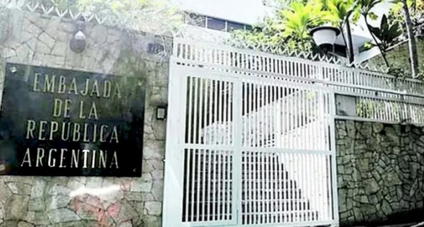 Venezuela retiró a diplomáticos de varios países, entre ellos Argentina