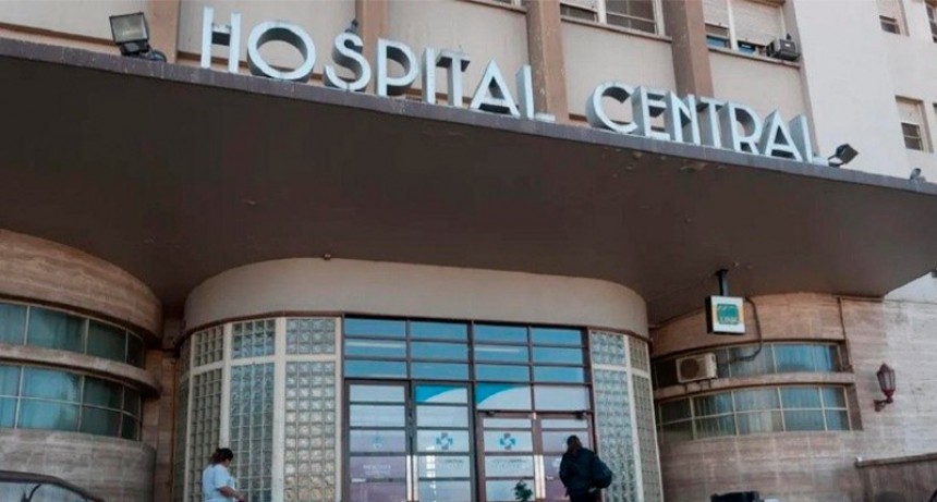 Mendoza emula a Salta y ahora cobra por atención de salud a los extranjeros