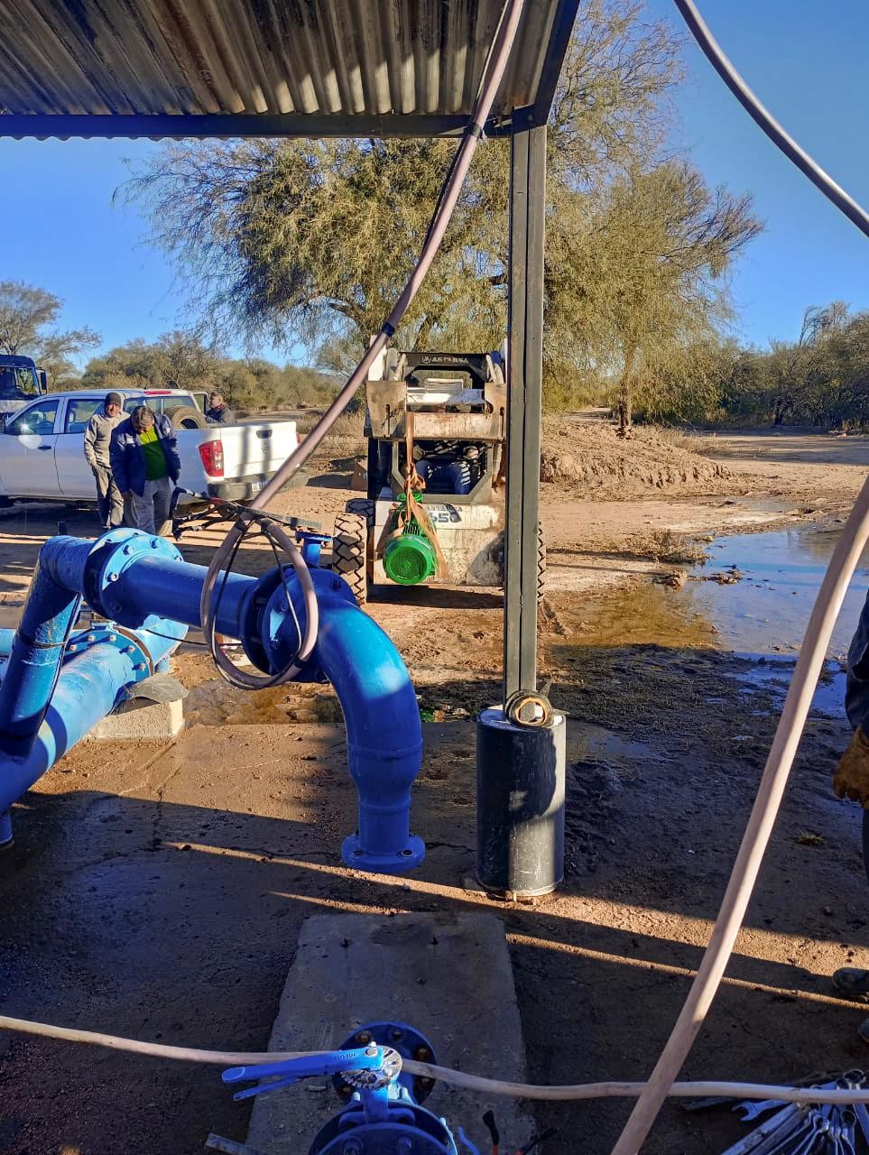 Gobierno realiza operativos de mantenimiento en perforaciones para garantizar agua potable en toda la provincia