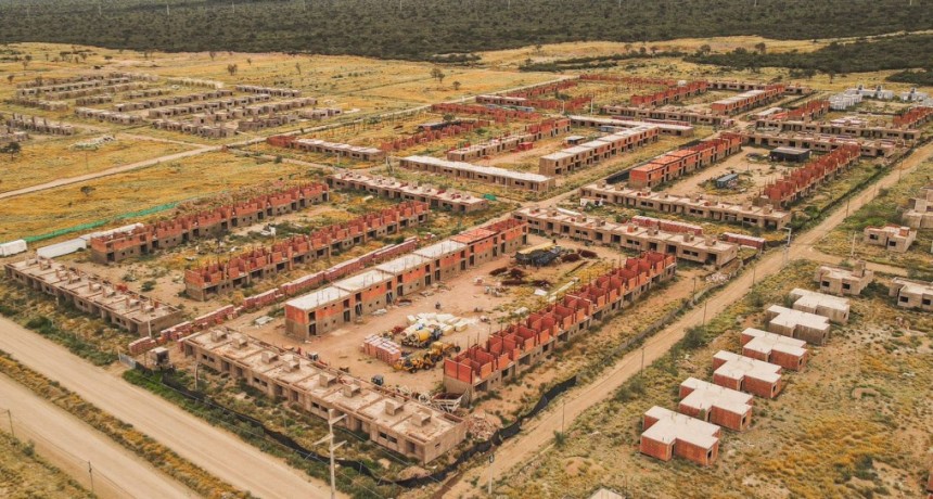 La provincia recuperó 300 viviendas inconclusas del Procrear y retomará su construcción 