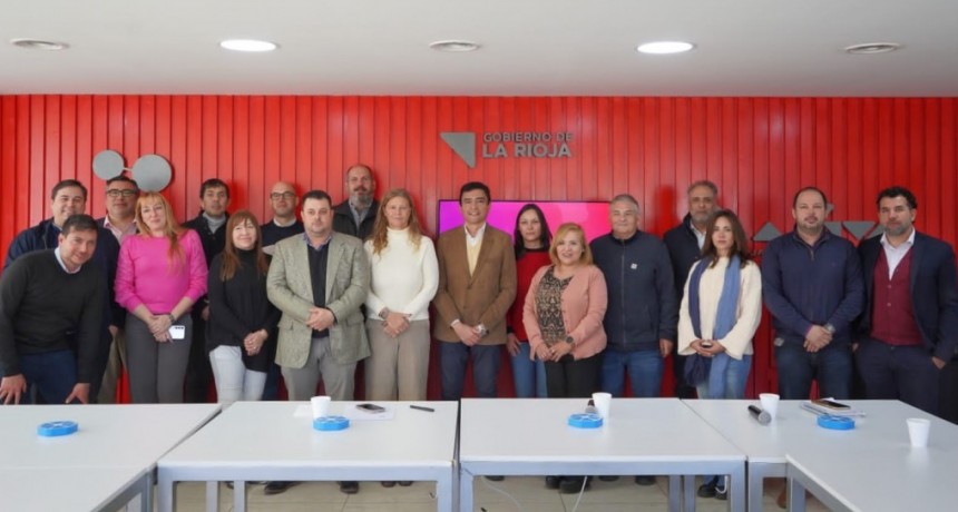 Actores sociales y académicos de La Rioja exigen frenar el desmantelamiento del sistema científico nacional