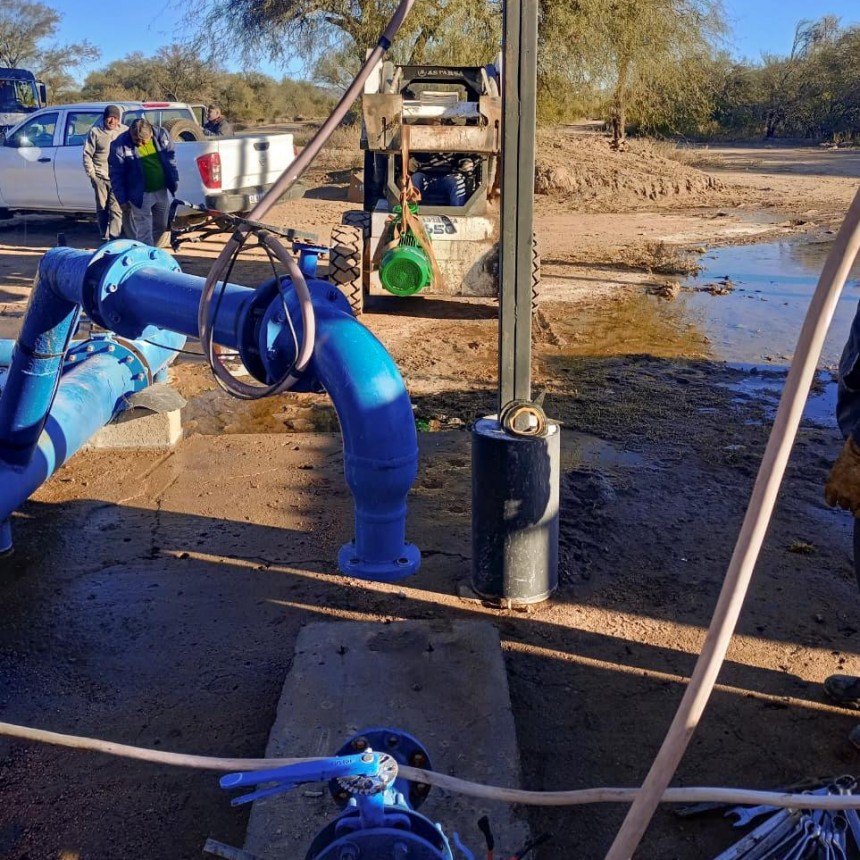 Gobierno realiza operativos de mantenimiento en perforaciones para garantizar agua potable en toda la provincia