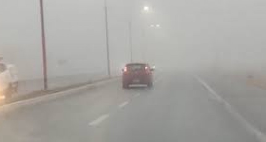 Difunden alerta por niebla para 10 departamentos de la provincia