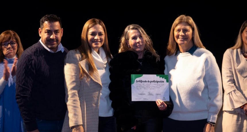 Entregan certificados en talleres de Braille y Lengua de Señas Argentina