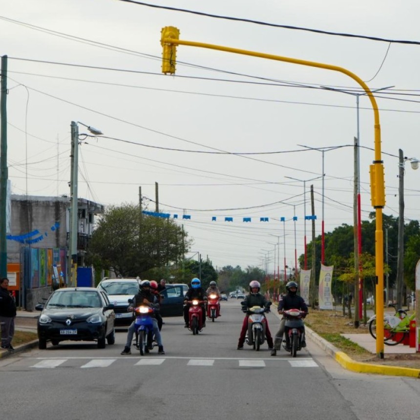Habilitan sem&aacute;foros para ordenar el tr&aacute;nsito en zona sur