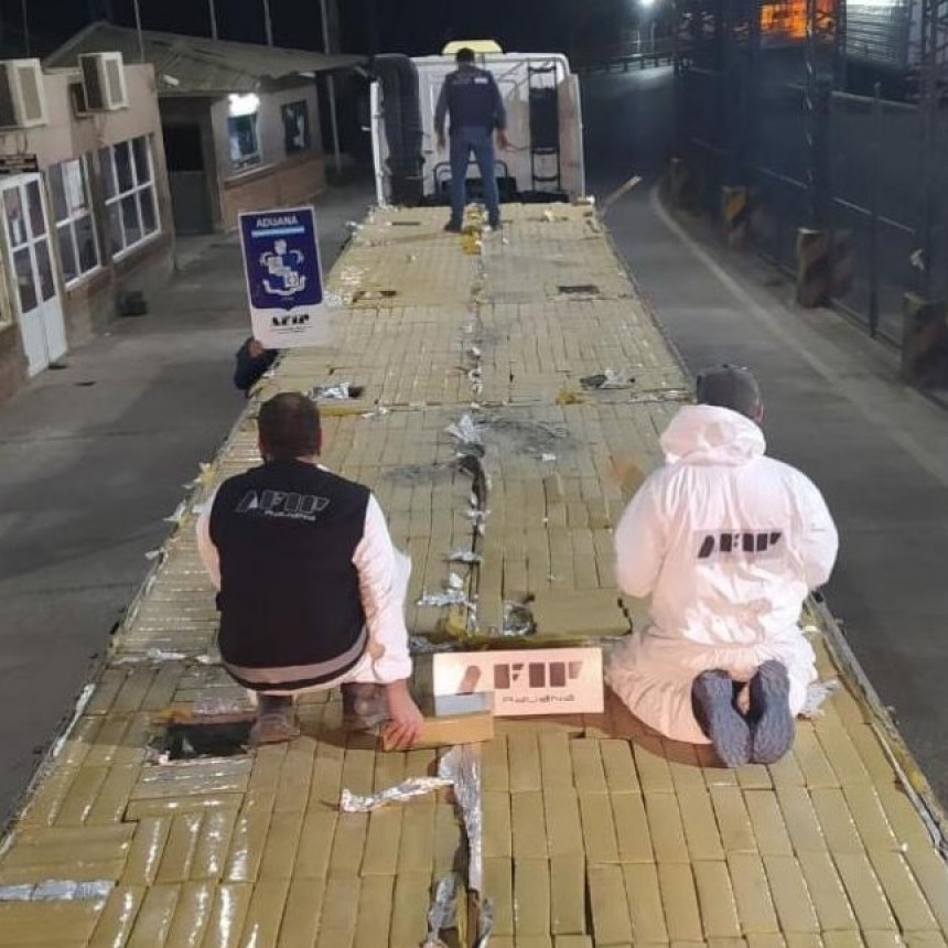 AFIP secuestró 1000 kilos de marihuana