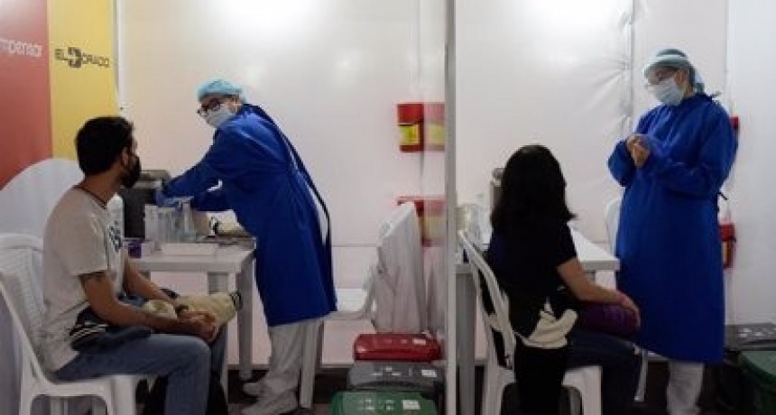 En Colombia proponen cuarentenas obligatorias para los no vacunados