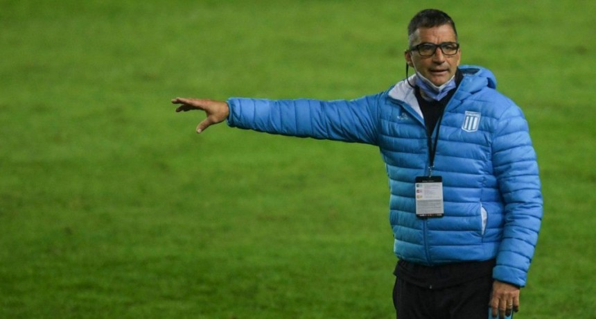 Tras la derrota ante Independiente, Juan Antonio Pizzi dejó de ser el técnico de Racing