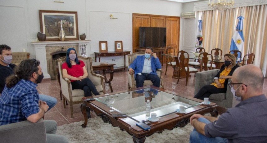 Quintela se reunió con investigadoras e investigadores del CRILAR