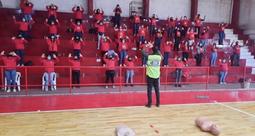 Culminó el ciclo de capacitaciones a voluntarias y voluntarios de los Chalecos Rojos 