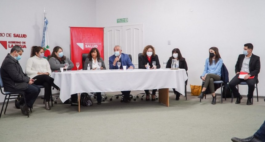 Trabajamos para implementar la Ley Nacional de Atención y Cuidado Integral de la Salud durante el embarazo y la primera infancia 