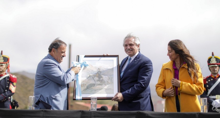 Acto aniversario 17 de Agosto: Quintela resaltó el mensaje del presidente para “darle a la Patria lo que la Patria nos pide”