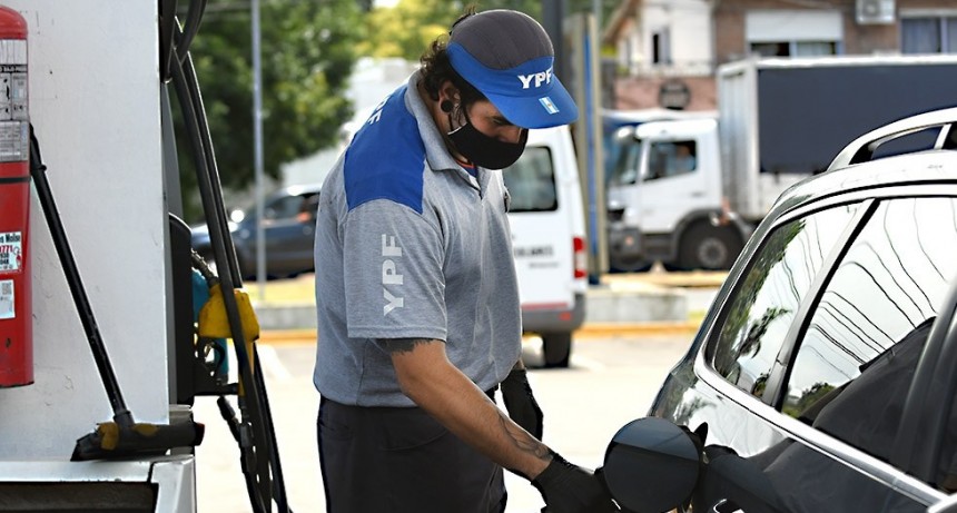 YPF aumentó un 7,5% promedio los precios en sus combustibles