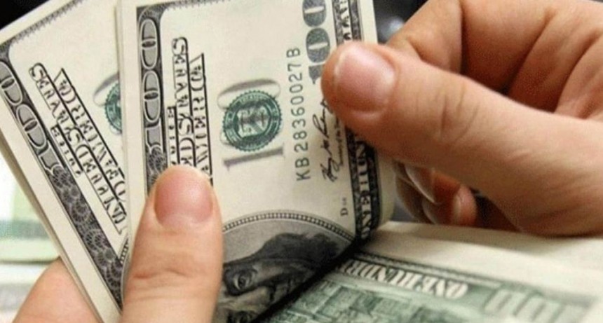 Los que tengan subsidios no podrán comprar más dólar ahorro