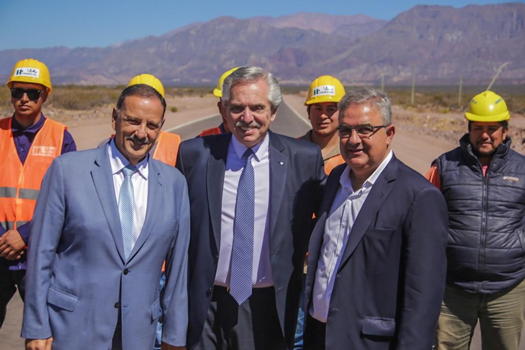Los departamentos del norte riojano celebran obra vial inaugurada en Catamarca