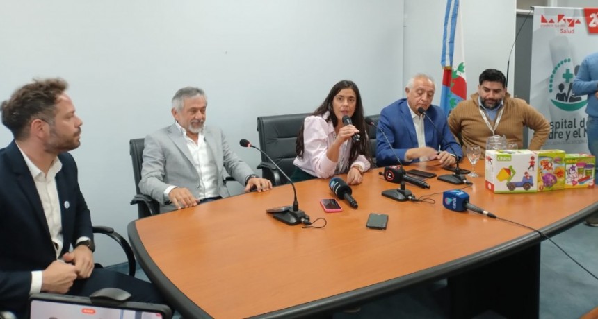 Mes de las Infancias y Semana de la Lactancia Materna: Gobierno entregó elementos en el hospital de la Madre y el Niño