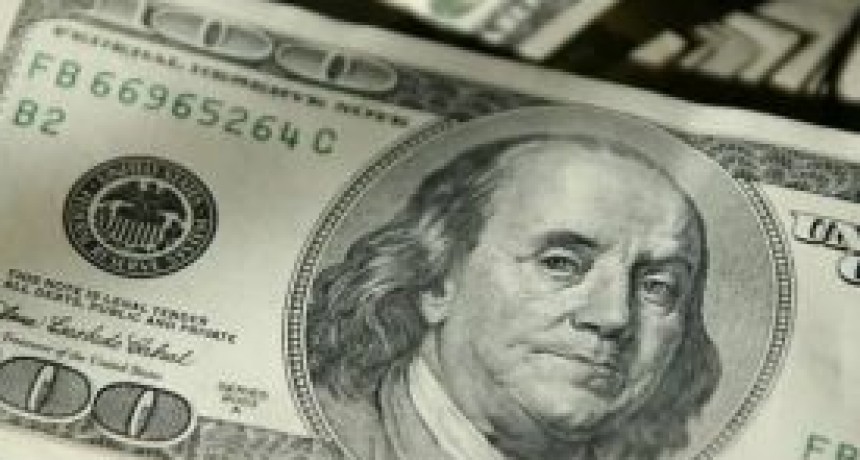 El dólar se dispara en el inicio de la semana previa a las PASO