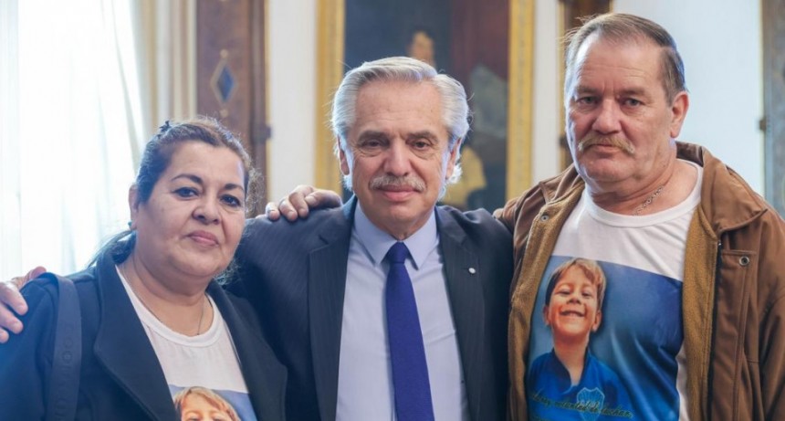 Alberto Fernández recibió a los abuelos de Lucio Dupuy 