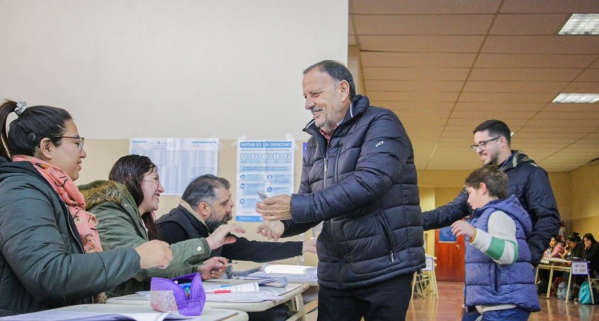 Quintela pidió a los riojanos concurrir a votar con felicidad