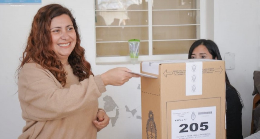 Luz Santángelo Carrizo se mostró confiada en una gran participación del electorado riojano en defensa de la democracia