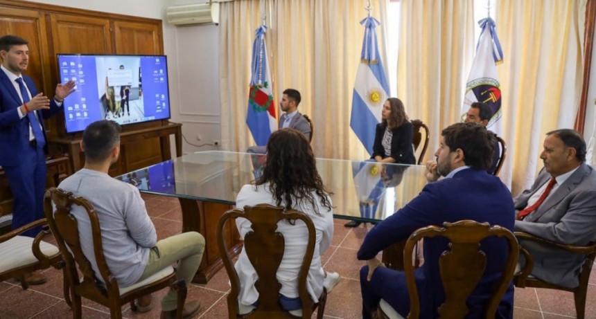 Quintela participó de la presentación de una fábrica que se instalará en la provincia 