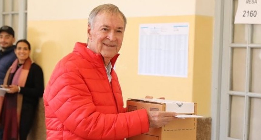 Schiaretti tiene Covid-19 y suspendió su campaña