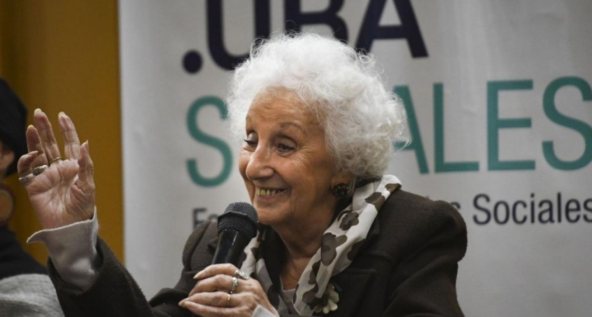 La Facultad de Ciencias Sociales de la UBA homenajeó a Abuelas de Plaza de Mayo