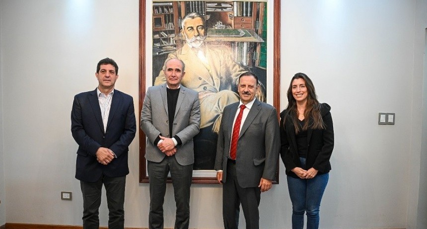 Quintela se reunió con el rector de la Universidad Nacional de La Plata
