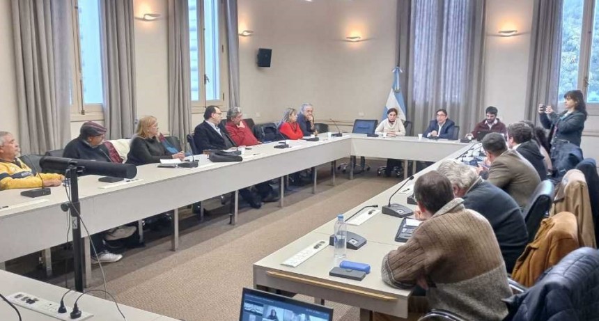 La universidades paran este lunes y criticaron la propuesta salarial del Gobierno