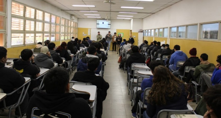Comenzó seminario de ingreso para aspirantes a estudiar Ingeniería en la Universidad Tecnológica Nacional