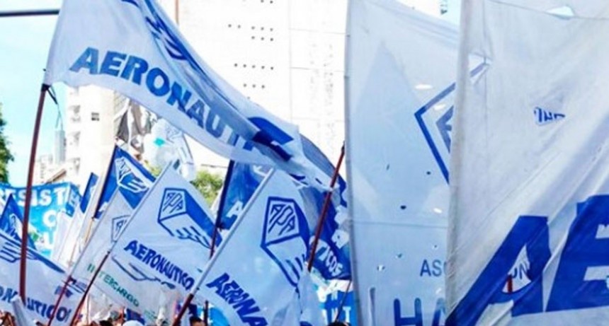 Aeronáuticos realizan asambleas y no se descartan suspensiones de vuelos
