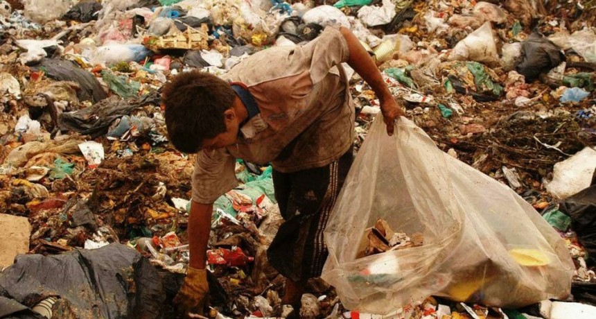   Según una consultora privada 9 de cada 10 argentinos consideran que la pobreza es el problema más grave que vive Argentina 