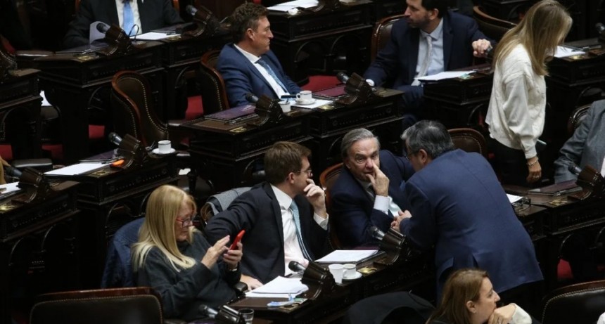 En diputados apuntan contra los fondos para la SIDE de Milei