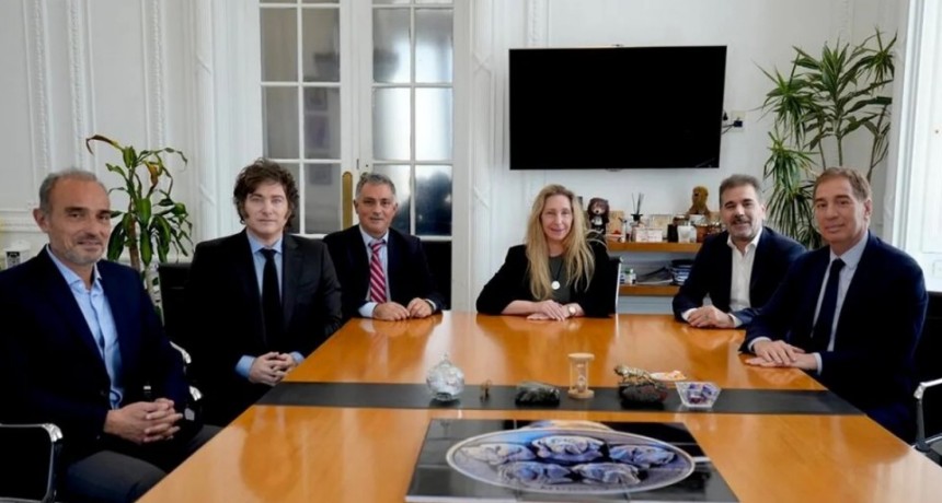 Milei se reunio esta noche con diputados aliados